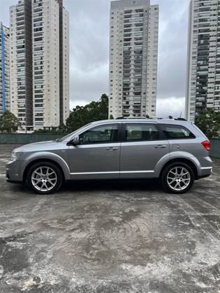 DODGE JOURNEY 3.6 RT V6 GASOLINA 4P AUTOMÁTICO DODGE JOURNEY 3.6 RT V6 GASOLINA 4P AUTOMÁTICO